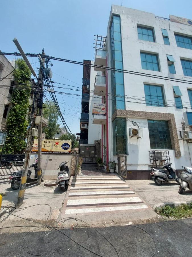 Hotel Park Pride Pitampura New Delhi, Couple Friendly Exterior photo
