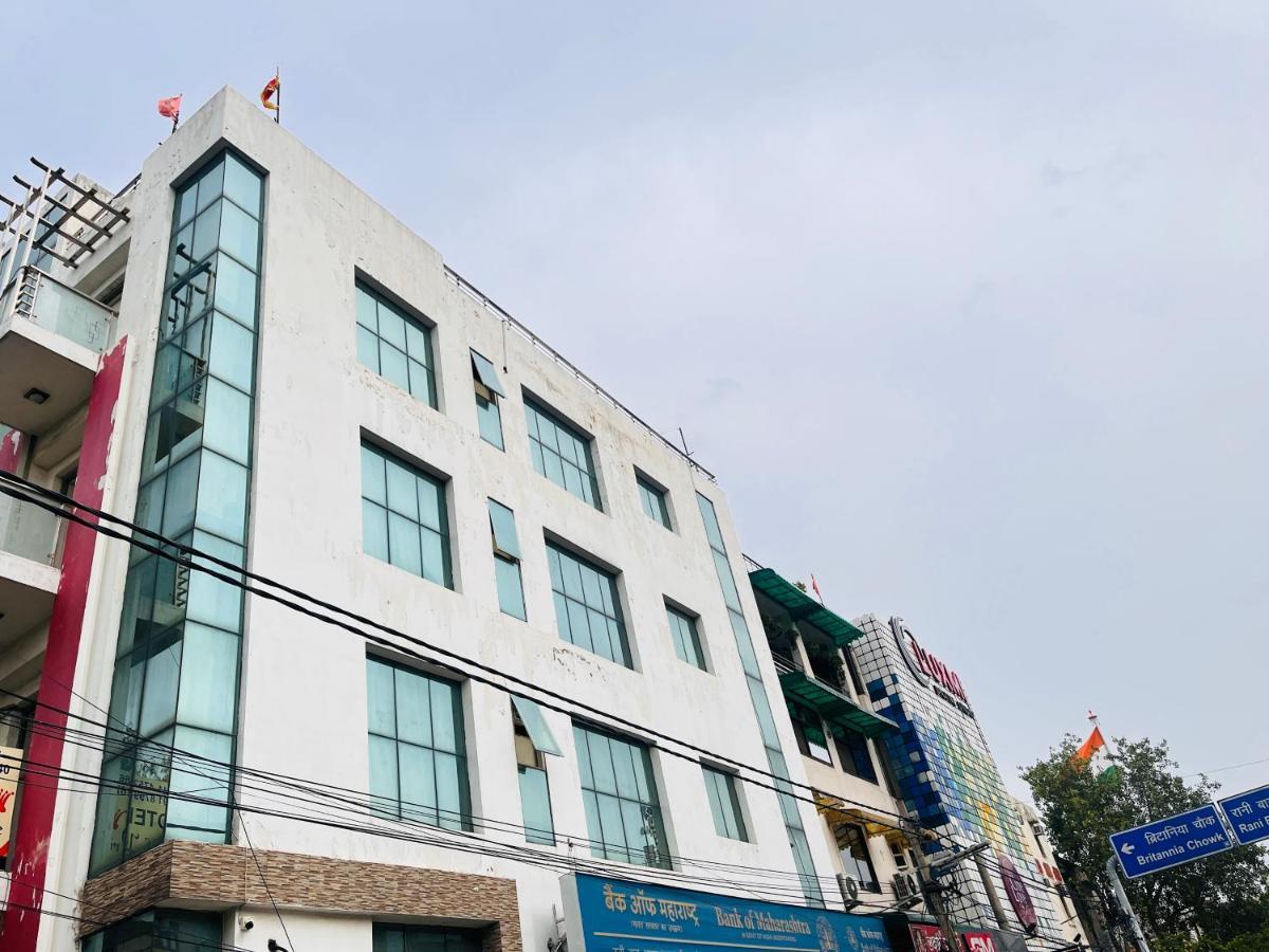 Hotel Park Pride Pitampura New Delhi, Couple Friendly Exterior photo
