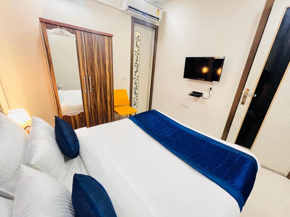 Hotel Park Pride Pitampura New Delhi, Couple Friendly Exterior photo