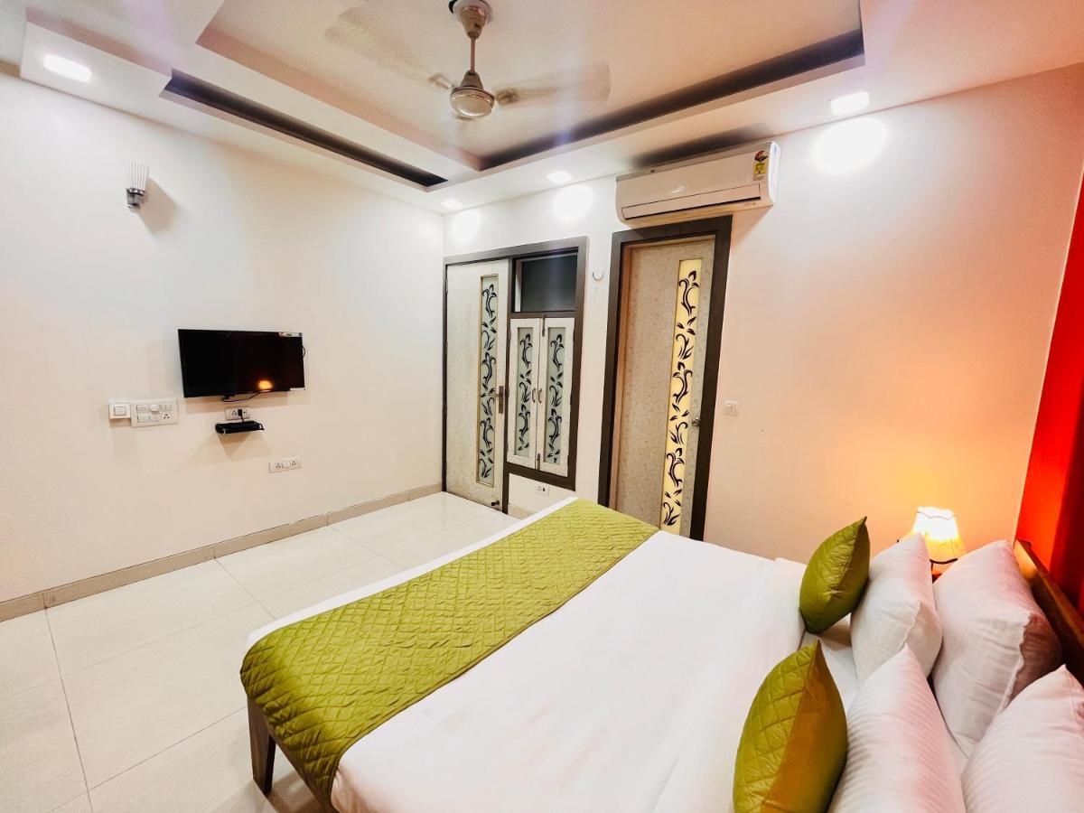 Hotel Park Pride Pitampura New Delhi, Couple Friendly Exterior photo