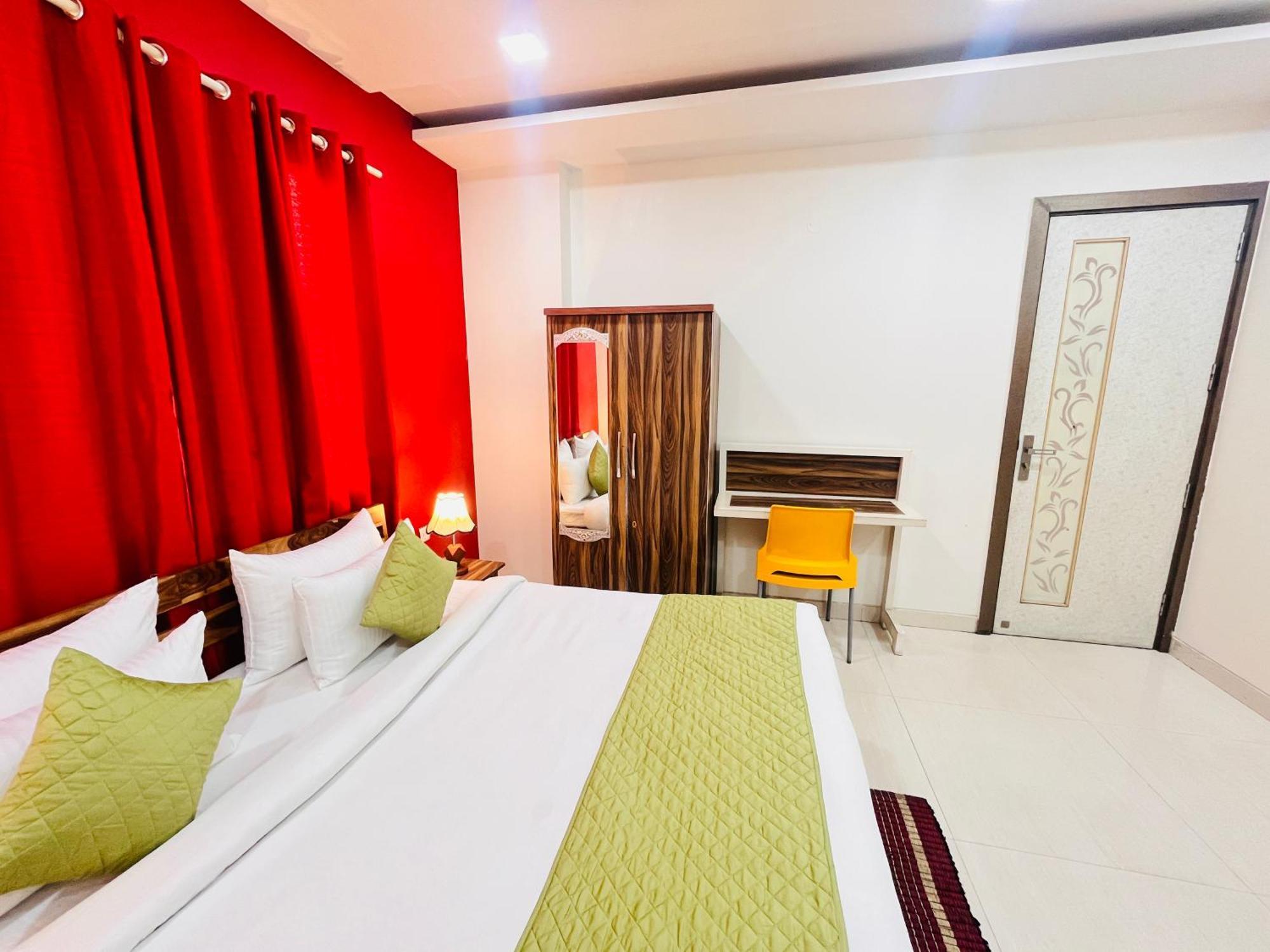 Hotel Park Pride Pitampura New Delhi, Couple Friendly Exterior photo