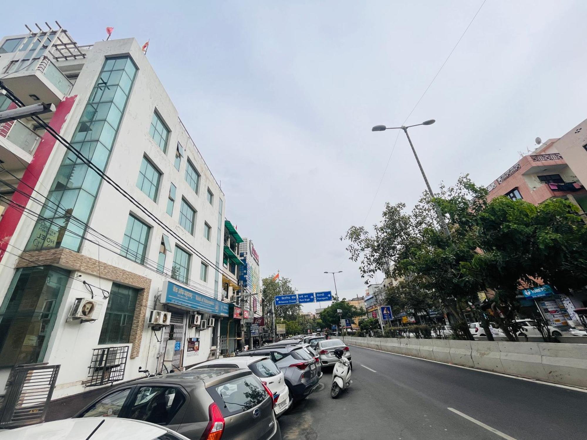 Hotel Park Pride Pitampura New Delhi, Couple Friendly Exterior photo